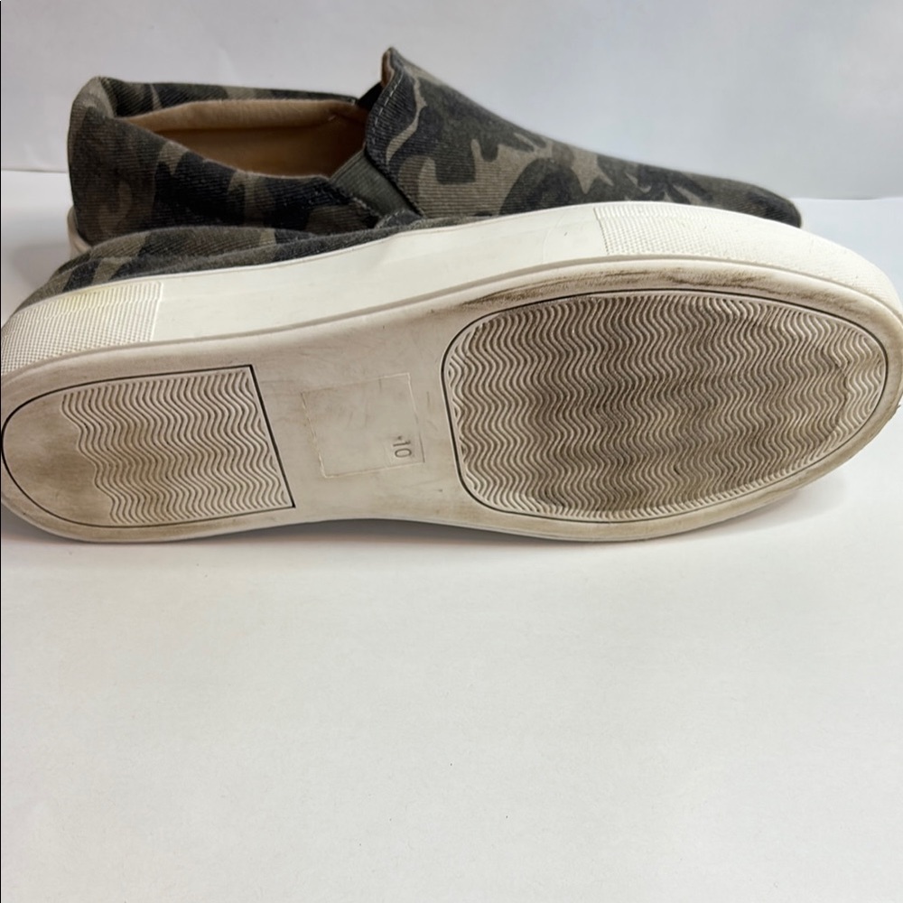 FINAL! Soda Camo Green and White Slip-On Sneakers with Rubber Soles - Picture 7 of 9